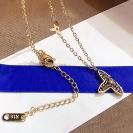 Womens Designer Necklaces Crystal Flower Pendant Brand Letter Pendant 18k Gold Stainless Steel Necklace Chains Choker Jewelry Gifts Personality Clavicle Chain