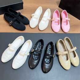 New Cloth ballet flats with strap buckle Genuine Leather Round-toe Mary Jane shoes slip on oafers Top quality Luxury designer shoe Factory footwear With box White bag
