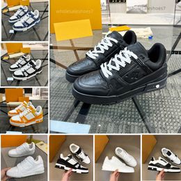 Luxusdesigner Männer Freizeitschuhe Mode Sneaker Dermis Outdoor -Lauftrenntrenner Hochwertiger Druckmaschentuch Trainer Vintage Denim Motion Schuhe