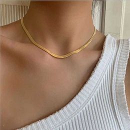Chokers Hot and fashionable unisex snake chain womens necklace necklace stainless steel herringbone gold chain necklace d240514