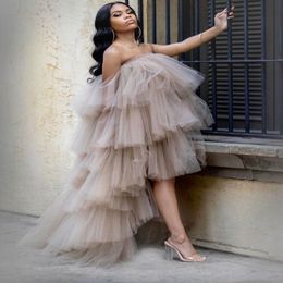 2021 Sexy Ruffles Champagne Tulle Kimono Women Evening Dresses Robe for Photoshoot Puffy Strapless High Low Prom Gowns African Maternit 311e