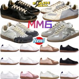 2024 Top-Qualität MM6 Replik Calfskin Women Replikat Sneaker Casual Schuhe Wildleder Womans Black White Sneakers Designer Run Foam Runner Sports Schuh 35-44