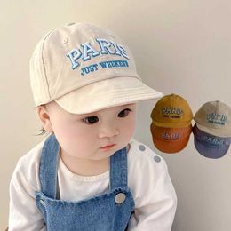 Caps Hats Korean Baby Hats For Newborn Letter Embroidery Infant Boy Girl Outdoor Sunscreen Peaked Hats Soft Brim Adjustable Sun Visor Hats Y240514