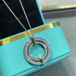 Luxury Tiifeniy Designer Pendant Necklaces Hollow Cross Full Diamond Necklace High Version V Gold Big Round Cake with Collar Chain Manufacturer Direct Sales