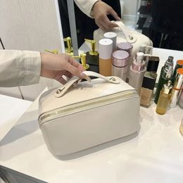 Makeup Bag Portable Travel Skin Care Products Wash High Value Large Capacity Cosmetics Storage Woman 240511