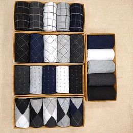 Men's Socks 5 Pairs Breathable Autumn/winter Polyester Cotton Plain Colour Medium Tube Commercial Simple Casual Gift Boxes