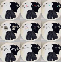 Top baby T-shirts suit summer Multiple styles kids tracksuits Size 100-150 short sleeves and Letter logo printing shorts Jan20