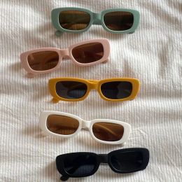 20pcs/lot vintage küçük çerçeve güneş gözlükleri klasik yaz güneş geçirmez gözlük çocuklar için kızlar kızlar açık seyahat gözlük gölgeleri güneş gözlükleri