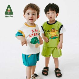 Наборы одежды Amila Baby Set 2024 Summer New Color Contrast Fake Два спортивных шортах набор хлопка дышащей одежды 0-6 лет.