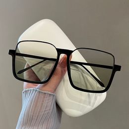 Retro Cat Eye Sunglasses Women Brand Designer Vintage Small Frame Ladies Classic Leopard Outdoor Sun Glasses Oculos De Sol 2024