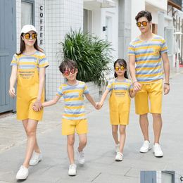 Family Matching Outfits Clothing Summer Mother Daughter Tshirt Dresses Dad Son Tshirtshorts Couple Holiday 240418 Drop Delivery Baby Dhnqd