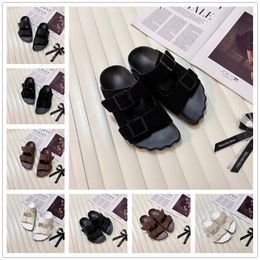 Männer Frauen Sonntag Wildleder Mule Designer Sandalen Flat Slip-on Pantoffeln gleitet luxuriös modische schwarze weiße braune Mann Plattform Sommer Beach Outdoor Flip Flops Dritte