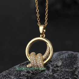 Luxury Tiifeniy Designer Pendant Necklaces Knot Valley Ailing Same Twisted Rope with Diamond Necklace for Womens Light Titanium Steel Colour Preserving Collar Chai
