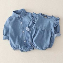 Rompers Baby Boys Girls Clothing Brother Sisters Clothing Baby Boys Girls Bodysuit Långärmning denim vårens höst Toddler bodysuitl240514l240502