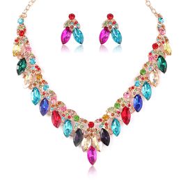 New popular European and American necklace set with Colourful multi-layer flower and leaf shapes paired with high-end design accessories for banquet dresses