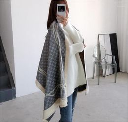 Fashion Luxury Letters Chain Winter Scarf Women Cashmere Warm Foulard Lady Scarves Thick Soft Bufanda Shawls Wraps New12184896