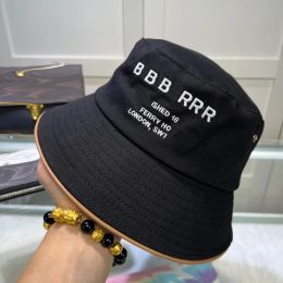 Desingers Bucket hat S Wide Brim Hats Solid Colour Letter Sunhats Fashion Caps Trend Travel Buckethats Temperament Hundred Hat