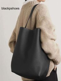 The Row TR Bucket Capacity Leather One Bag Shoulder Large Top-quality Bag Large Tote Bag Cowhide Litchi Pattern Leisure Commuter Bag