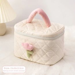 Fashion Womens Tulip Flowers Pouch Large Capacity Travel Cosmetic Bag Corduroy Zipper Bags Portable Storage Make Up Organiser 240515