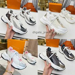 Casual Shoes Designer Women Sneaker 55 Men Casual Shoes Run Away Platform Fashion Classic Rubber Leather Outdoors Low-top Sneakers Size 35-45 25661 s