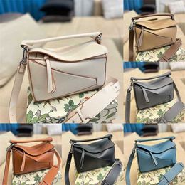 Chic Leletter Designer Bag High Quality Crossbody Shoulder Bags Geometric Design Purse Handbag Leather Purse Men Women Luxurys Bags 230524