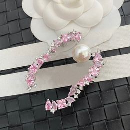 Designer Brand C-Letter Brooch Star Irregularity Rhinestone Crystal Metal Broochs Suit Laple Pin Fashion Women Gifts Jewellery Accessories D029