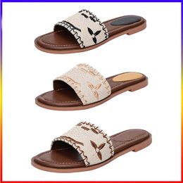 Embroidered Flat Sandals for Womans Luxury Designer Slippers Fashion Flip Flop Letter Slippers Summer Beach Slides Ladies Low Heel Shoes