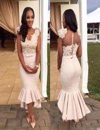 New Short Arabic Lace Cocktail Dresses 2020 Sheer Neckline Appliques Mermaid Tea Length Blush African Style Prom Party Evening Gow7489055