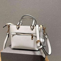 10A Fashion Shoulder Designer Hardware Tote Purses Handbag Totes Simple Shopper Fashion Bag Elegant Ladies Women 220917 Luxury Bags Wor Akud