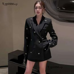 Kvinnors medium Långt Slå ner krage 3D Kärlekshjärta Appliced ​​Slim midja Cool Blazer Suit SMLXL-117 840 191