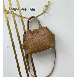 Bowling Crossbody Botteag Purse Handwoven 2024 Bag Small Women Tote Handbags Event Boston New Leather Bags Bowling Venetas One Handbag Shoulder Womens H39E