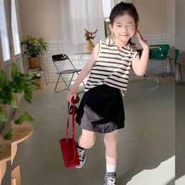 Vest Girls 1-7 Year Old Knitted Tank Top Comfortable Cotton Fabric Childrens Summer Cool Top Sleeveless Childrens Stripe Home SuspensionL2405