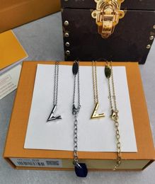 Neu gestaltete Frauen039s Schmuck Anhänger Halskette Diamond Eingelegtes Gold und Silber Halskette DWSGSDH5447859