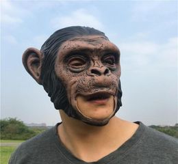 1Pcs Realistic Orangutan Latex Masks Full Face Animal Monkey Mask Scary Mask Halloween Party Cosplay Prop Masquerade Fancy Dress Y3342845