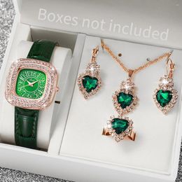 Wristwatches Fashionable Diamond Square Women's Watch Leather Strap Quartz Luxury Green Heart Jewellery Set(Without Box)