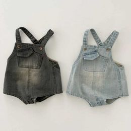 Overalls Summer clothing baby denim jumpsuit baby girl boy sleeveless button closure tight fitting suit d240515