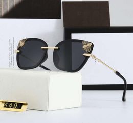 2021 New Luxury Bee Fashion Women Sunglasses Cat Eye Round Brand Designer Sunglasses Polarized Retro Male Laminated Frame3022875