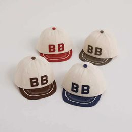 Caps Hats Autumn Winter Baby Baseball Caps Letter B Pattern Kids Boys Girls Sun Hats Cotton Children Peaked Hat Y240514