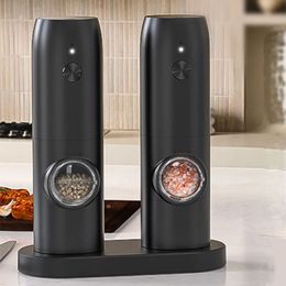 Rechargeable Salt Pepper Grinder Set USB Charging Base Adjustable Automatic Electric Spices LED One Hand Mill Kitchen Tools 240429