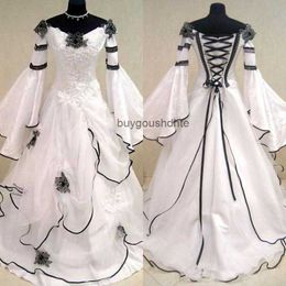 Vintage Black and White Mediaeval Wedding Dresses Long Flare Sleeves Celtic Bridal Gowns Plus Size Vestido De Novia