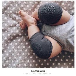 Kids Socks Comfortable and elastic toddler crawling knee pads are popular for babies. Learning baby socks are breathable and washable. Learning cute and softL2405