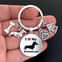 Keychains Lanyards I Love Dachshunds Keychain Cute animal Cartoon dog Keychain dog Glass Convex Keyring Gift For woman Man Jewellery Y240510
