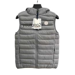 Winter Mens Vests Outerwear light Weight Male Coats Warm Sleeveless Vest Windproof Overcoat Outdoor Classic Casual Warmth Winters Coat Men Clothing wholesale