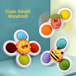 3pcs Childs Bathroom Bath Toys Fingertip Fun Spinning Top Cartoon Animal Rotating Sucker Bath Swim Fidget Toys Baby Rattle Gift 240515