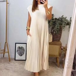 Autumn and Winter New Fashion Round Neck Sleeveless Pleated Dress for Women