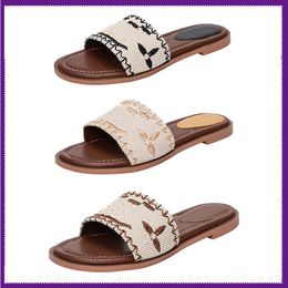 Embroidered Flat Sandals for Womens Luxury Designer Slippers Fashion Flip Flop Letter Slippers Summer Beach Slides Ladies Low Heel Shoes