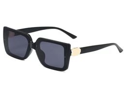 Oversize designer Sunglasses Eyeglasses with Men Women Outdoor Shading mirror PC Frame Fashion Classic Lady Sun glasses Mirrors fo1050776