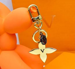 Luxury Designer Keychain Letter Follow Pendant Gold Key Buckle Trendy Classic Keychains Mens Womens High Quality Keys Bags Ornamen7905247