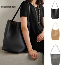 The Row TR Leather Capacity Bag Designer Bag bucket Large bags Fashion One Shoulder Bucket Bag Leisure Bag Women