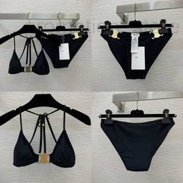 Женский дизайнер купальных костюмов Black Cel Bikinis Swimsuit Женские купальники Tank 2024 Тонги прикрывают два часа дизайнеры бикини.